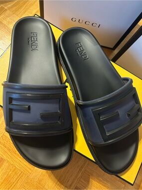 Fendi Black and Navy FF Logo Rubber Slides